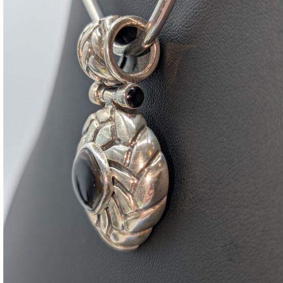 VTG 925 Sterling Silver Articulated Black Stone Embossed Cabochon Pendant (Only) - Picture 2 of 4
